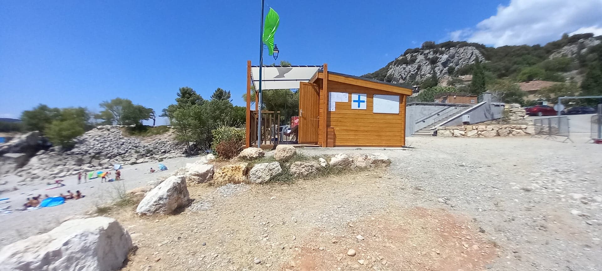 Photo Poste de surveillance et de secours