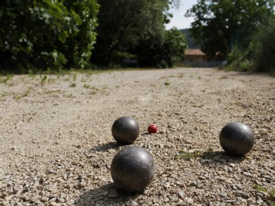 Terrain de pétanque - Le mas des volets bleus