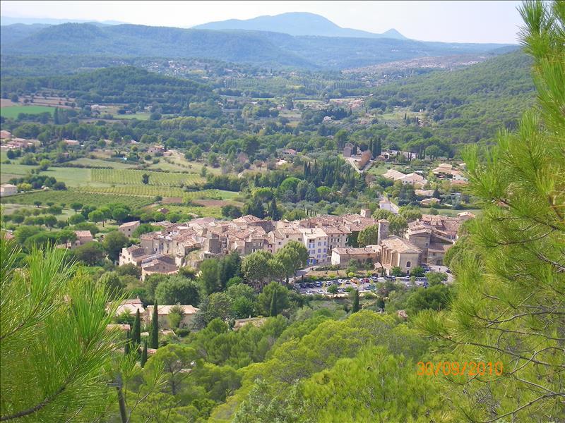 Vue du village de Villecroze depuis la Voie Romaine - Vue du village de Villecroze depuis la Voie Romaine