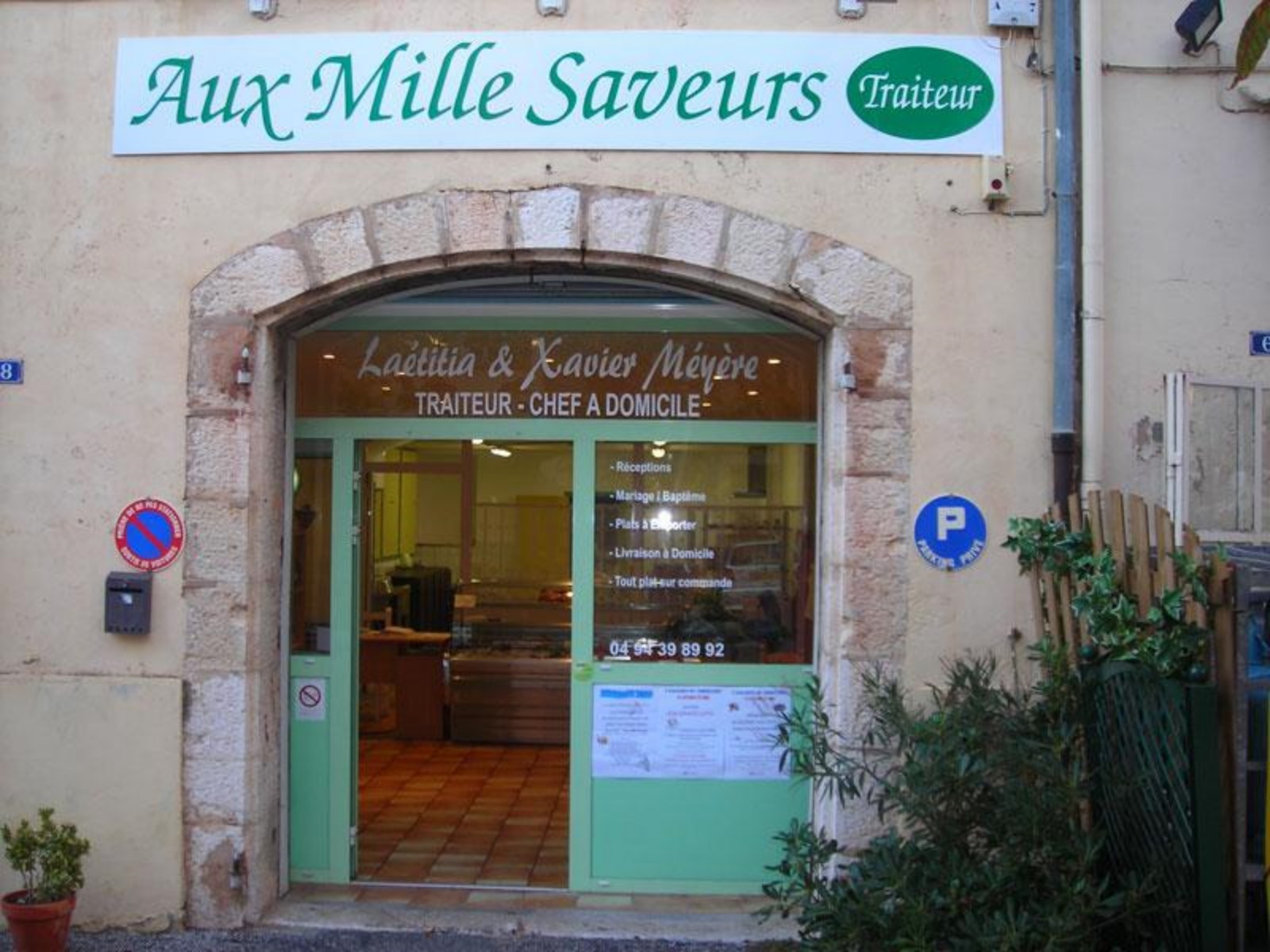 Devanture - Aux mille saveurs