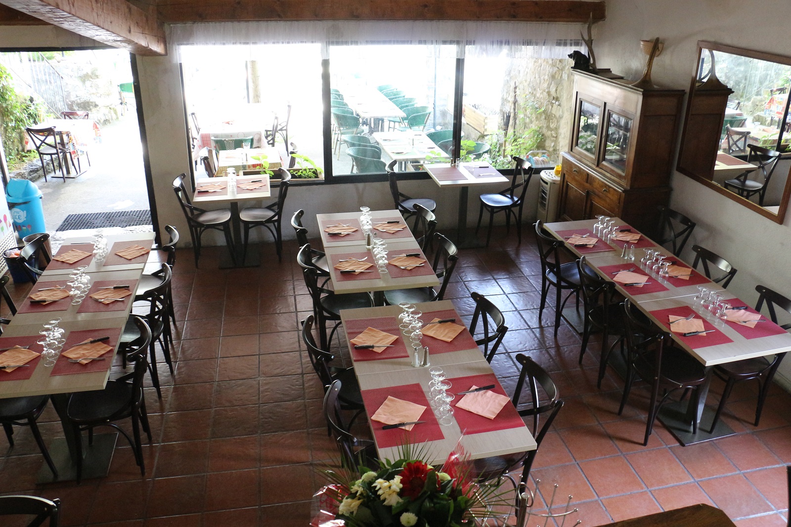 Salle intérieure - Restaurant Moulin de Soleils