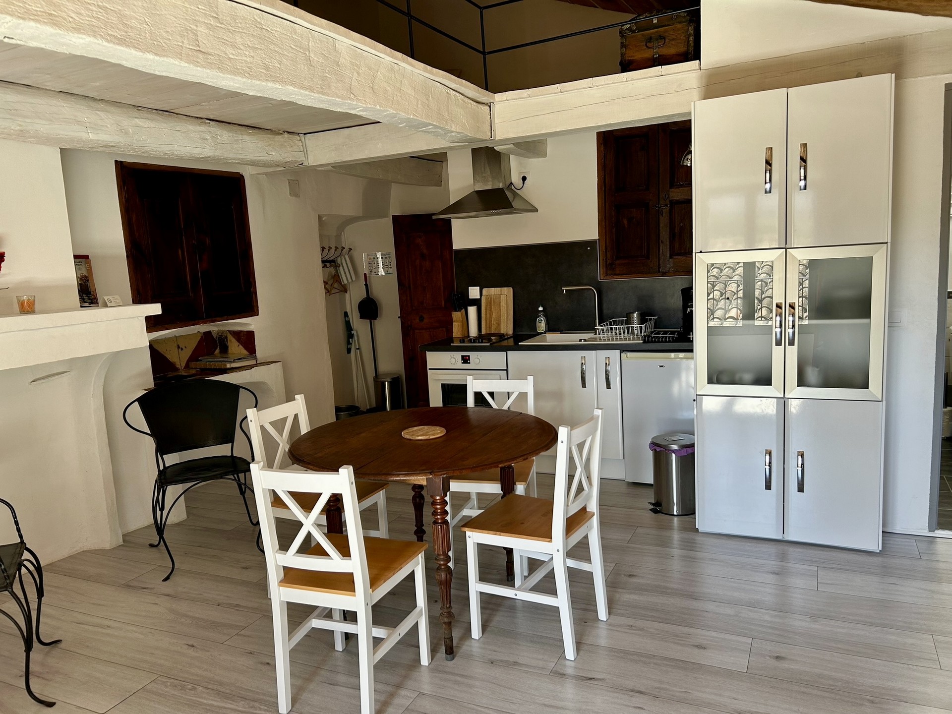 Coin repas et cuisine - La Calade_Trigance