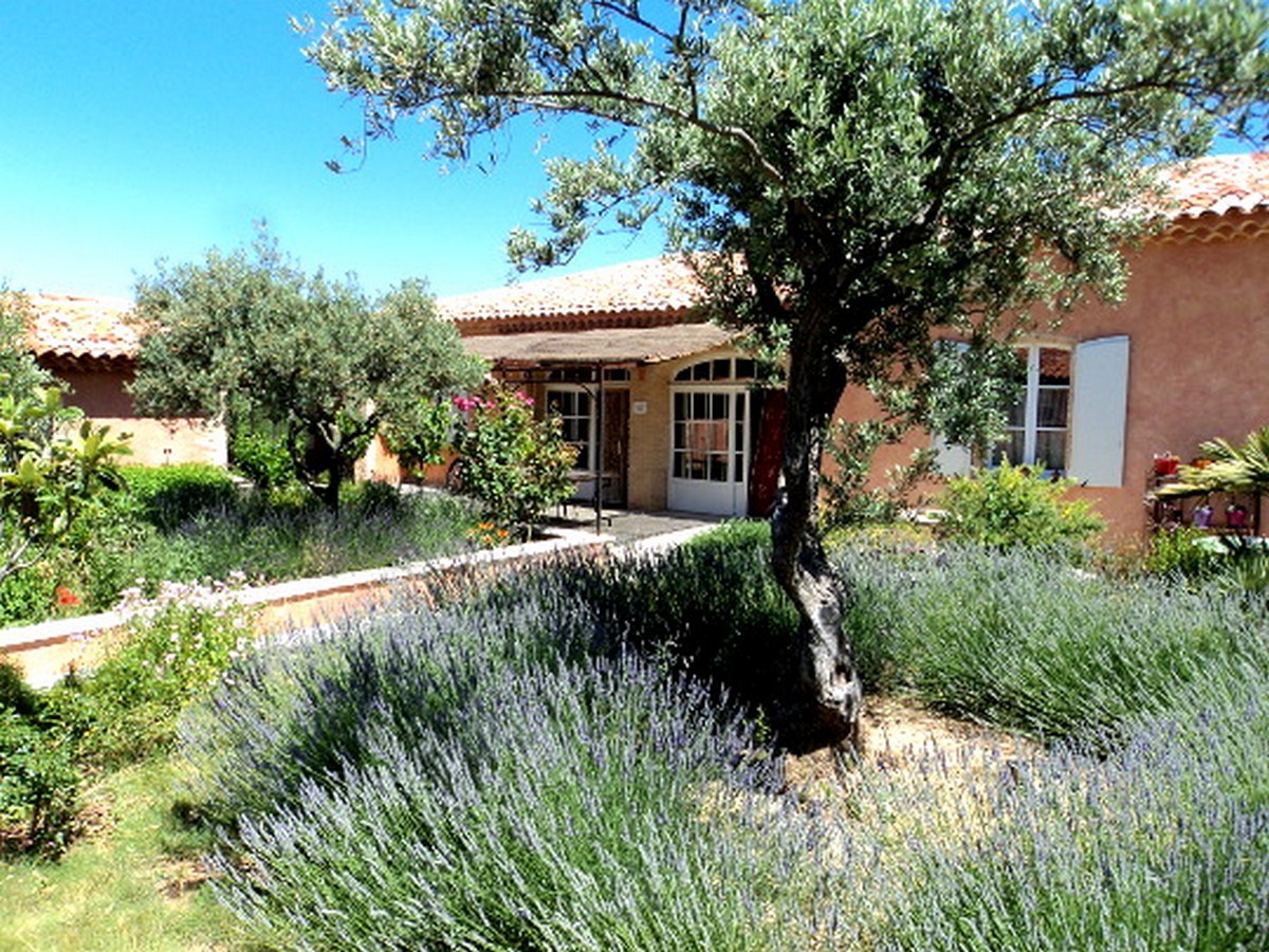 Cour intérieur - Les Jardins de l' Ermitage