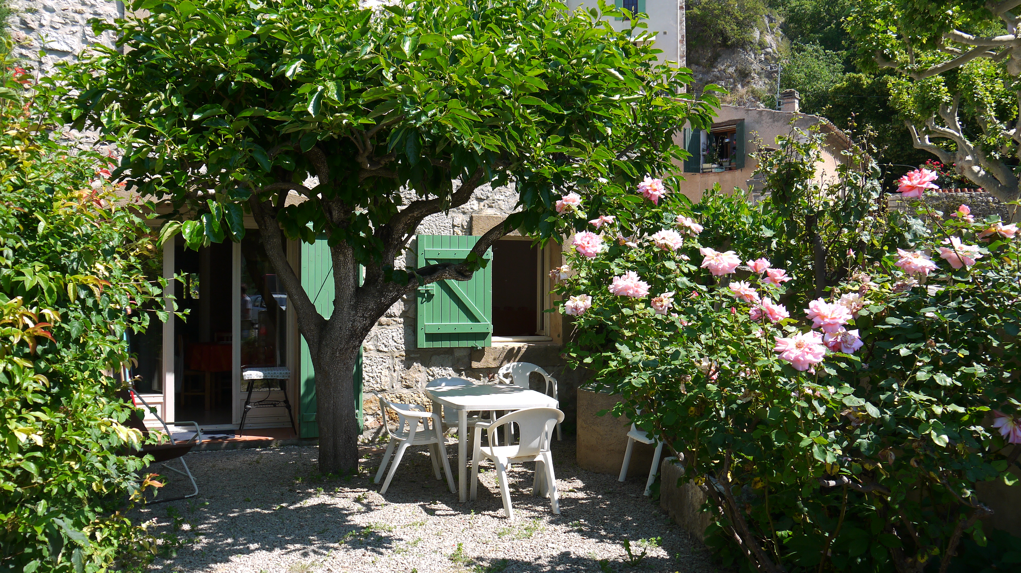 Le jardin - La source du lac