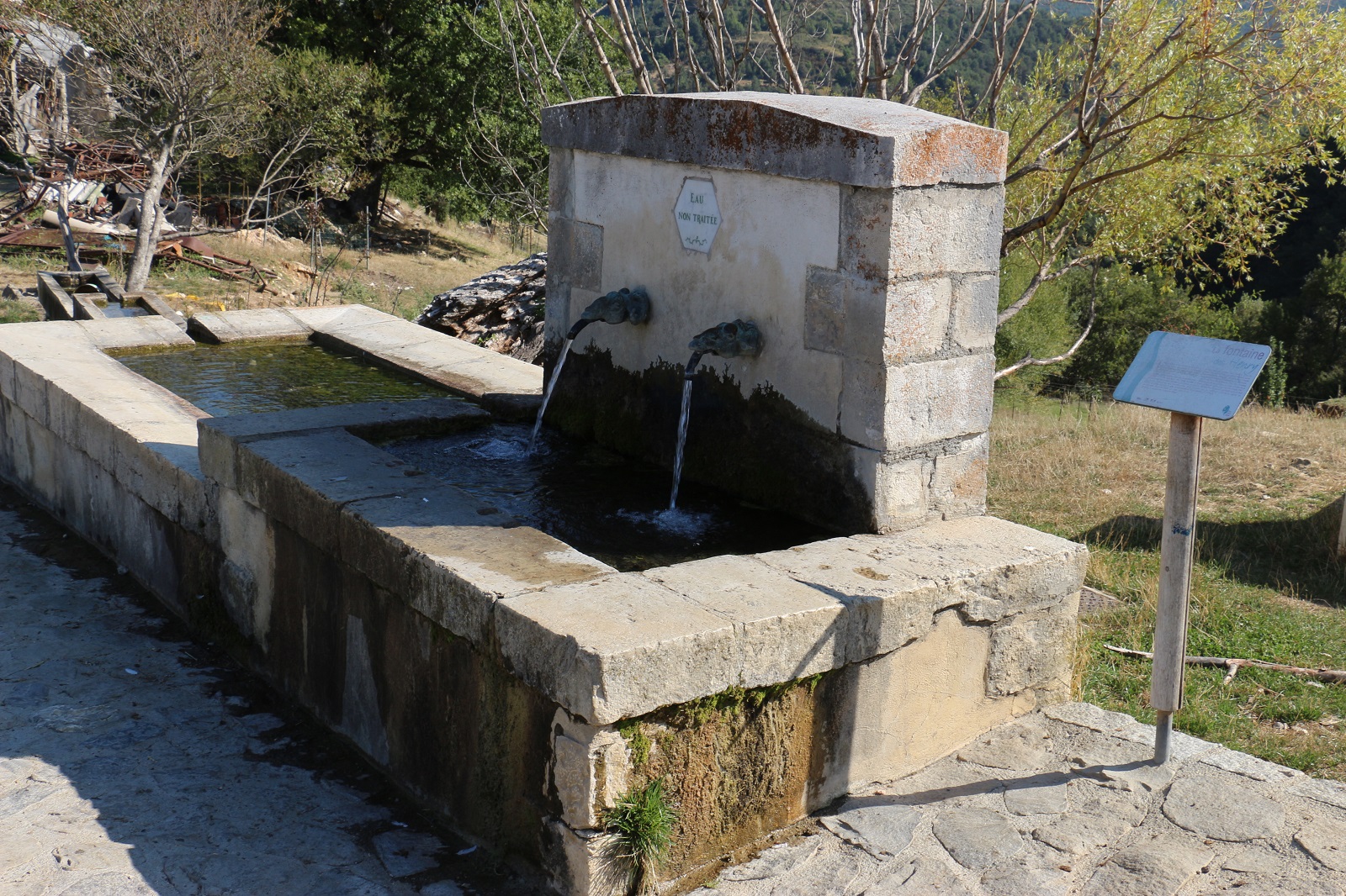 Ecriteau PNRV - Fontaine des Henris