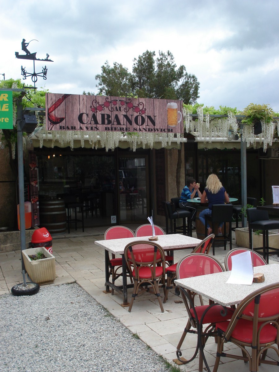 Photo Au  Cabanon - bar à vins