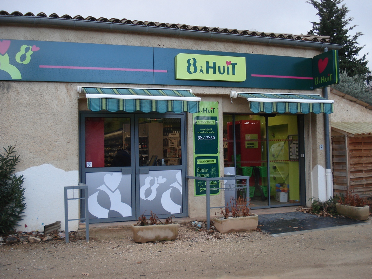 Côté parking - Entrée