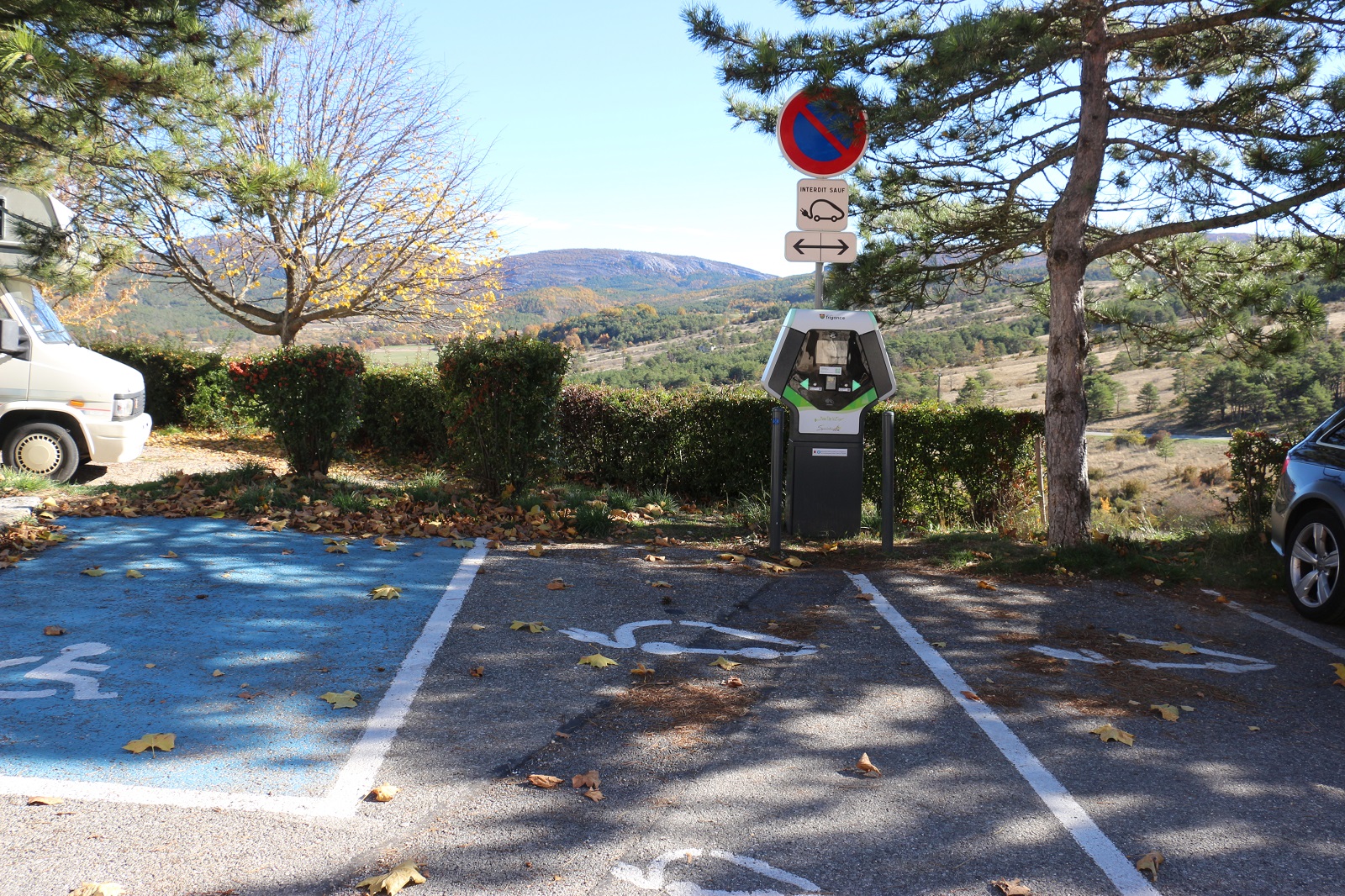 Borne de recharge pour véhicule électrique de Trigance