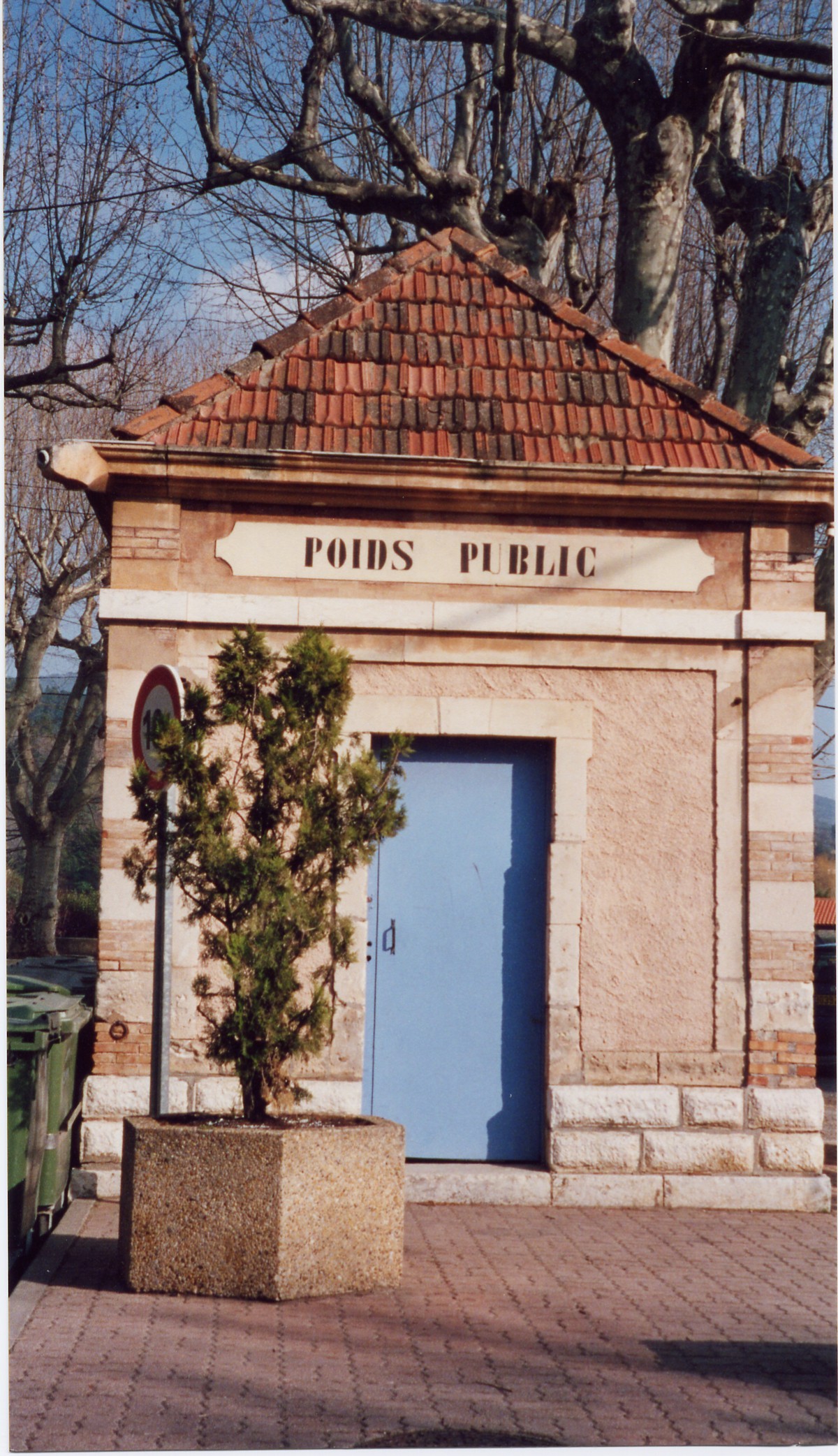 Poids public