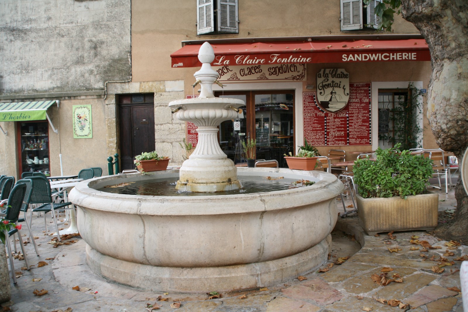 Fontaine Général Girard - Aups