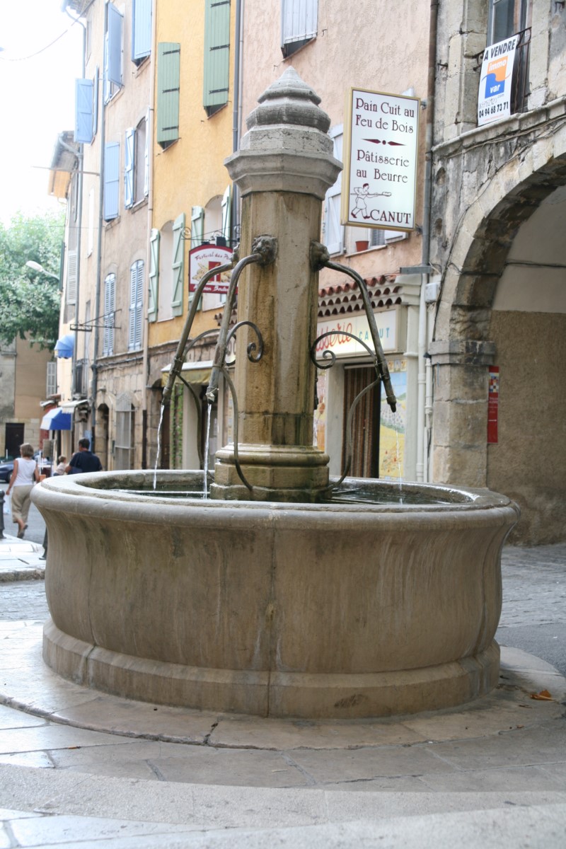 Fontaine Louis Gauthier - Aups - Fontaine Louis Gauthier - Aups