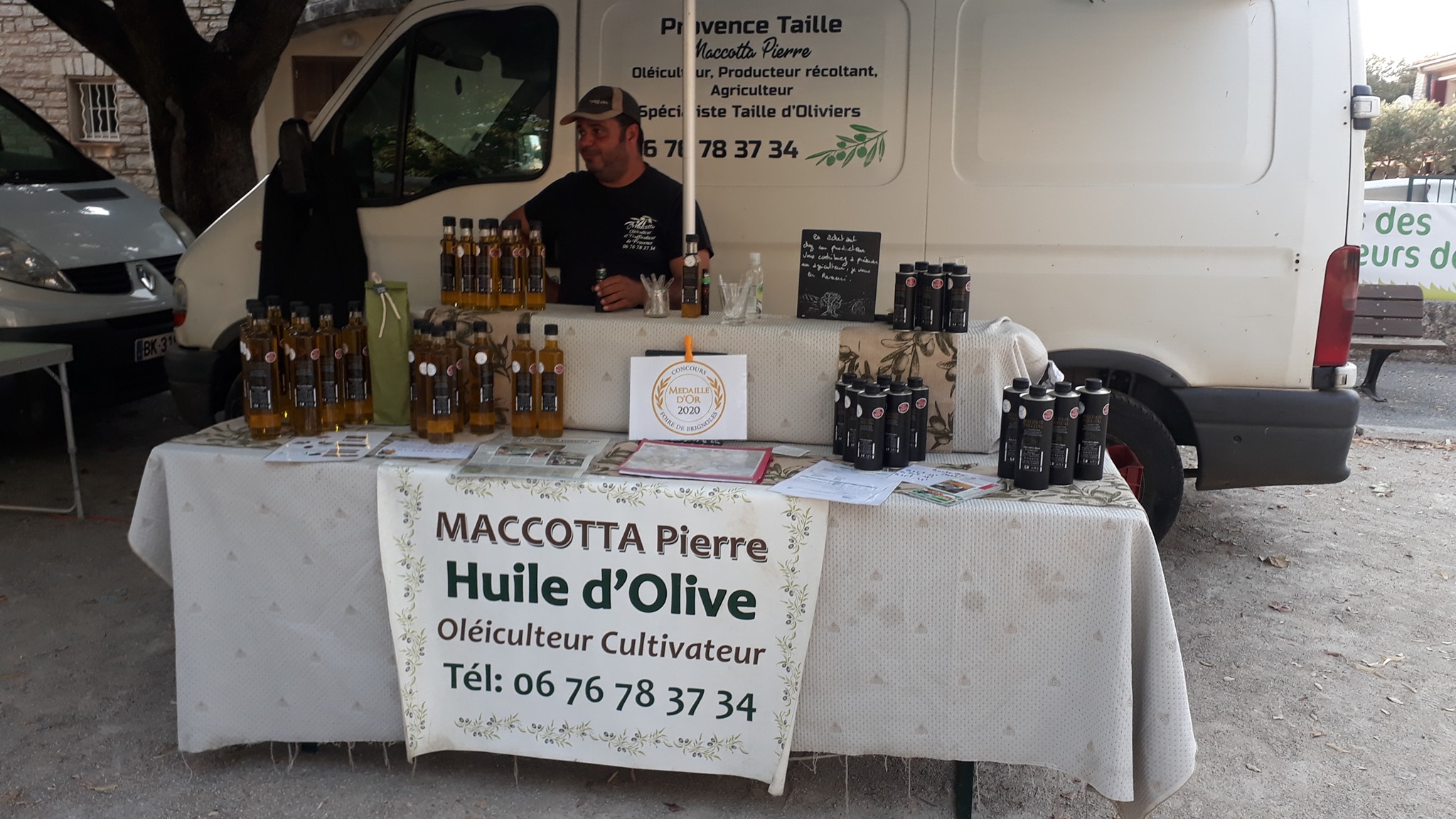 Mr Maccotta oléiculteur et trufficulteur - Provence Taille