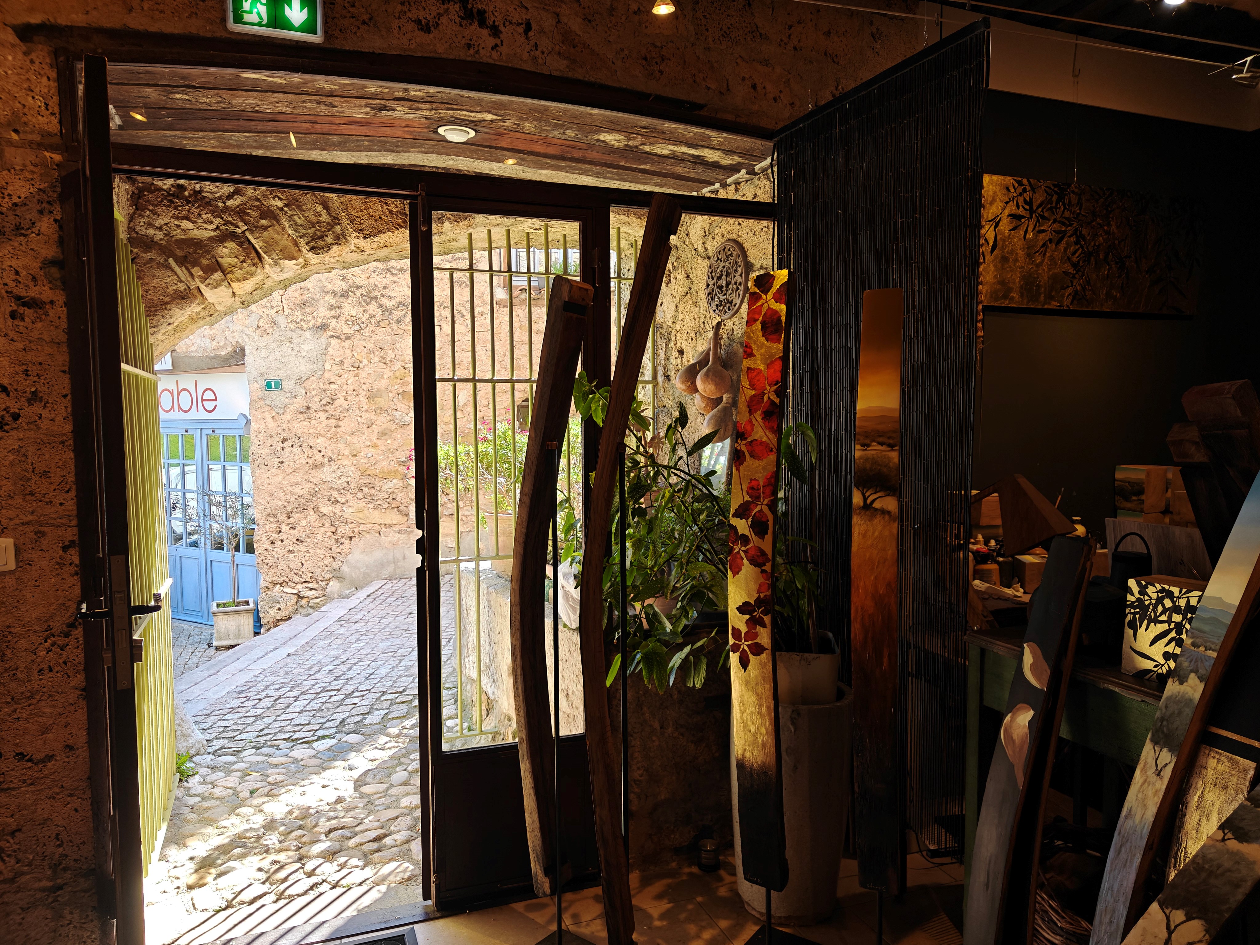 Atelier - Galerie Claire O - Atelier - Galerie Claire O._Tourtour