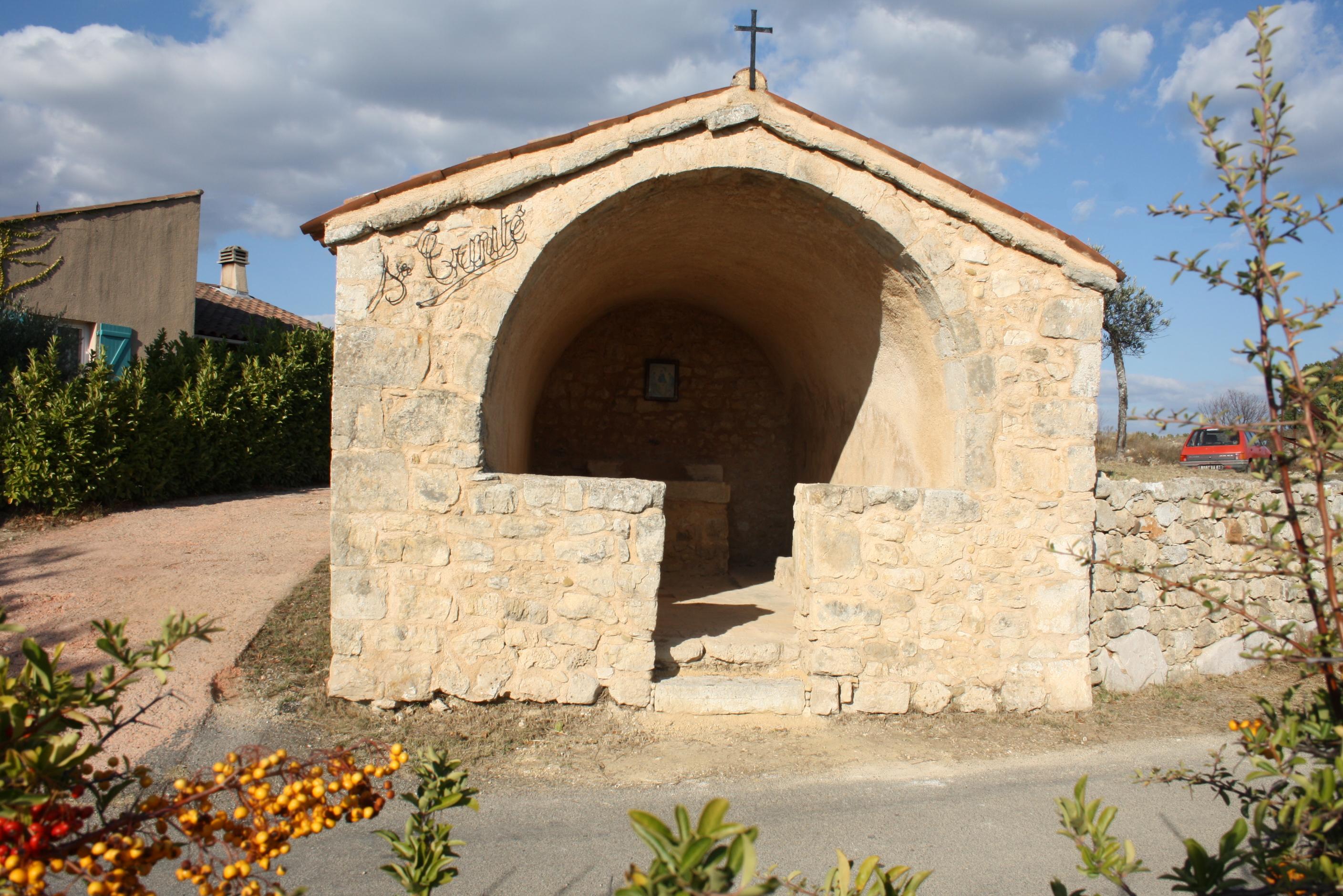 Chapelle vue extérieure - Chapelle la Trinité