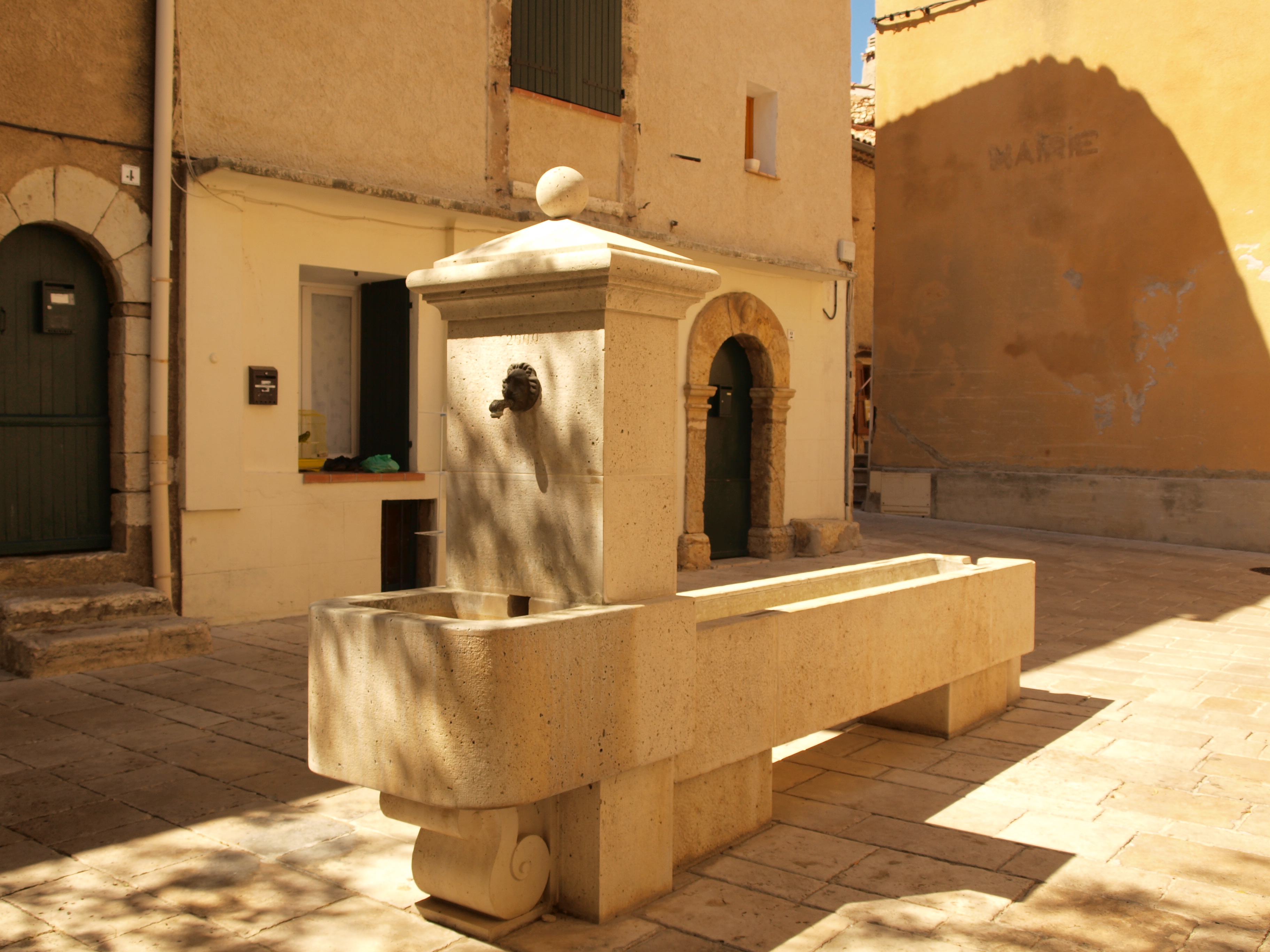 Photo Fontaine Place de l'Horloge