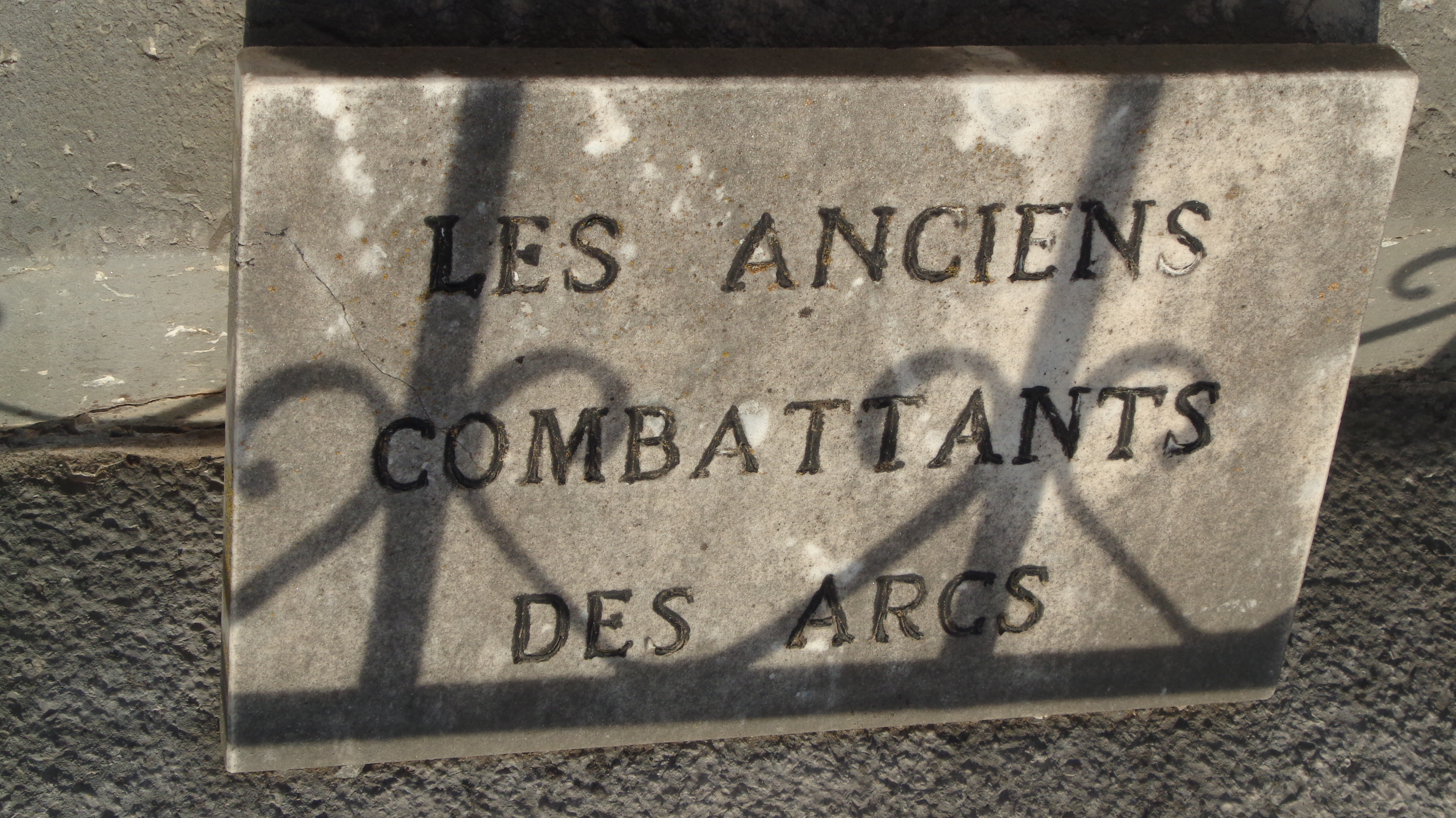 Plaque - Monument aux morts