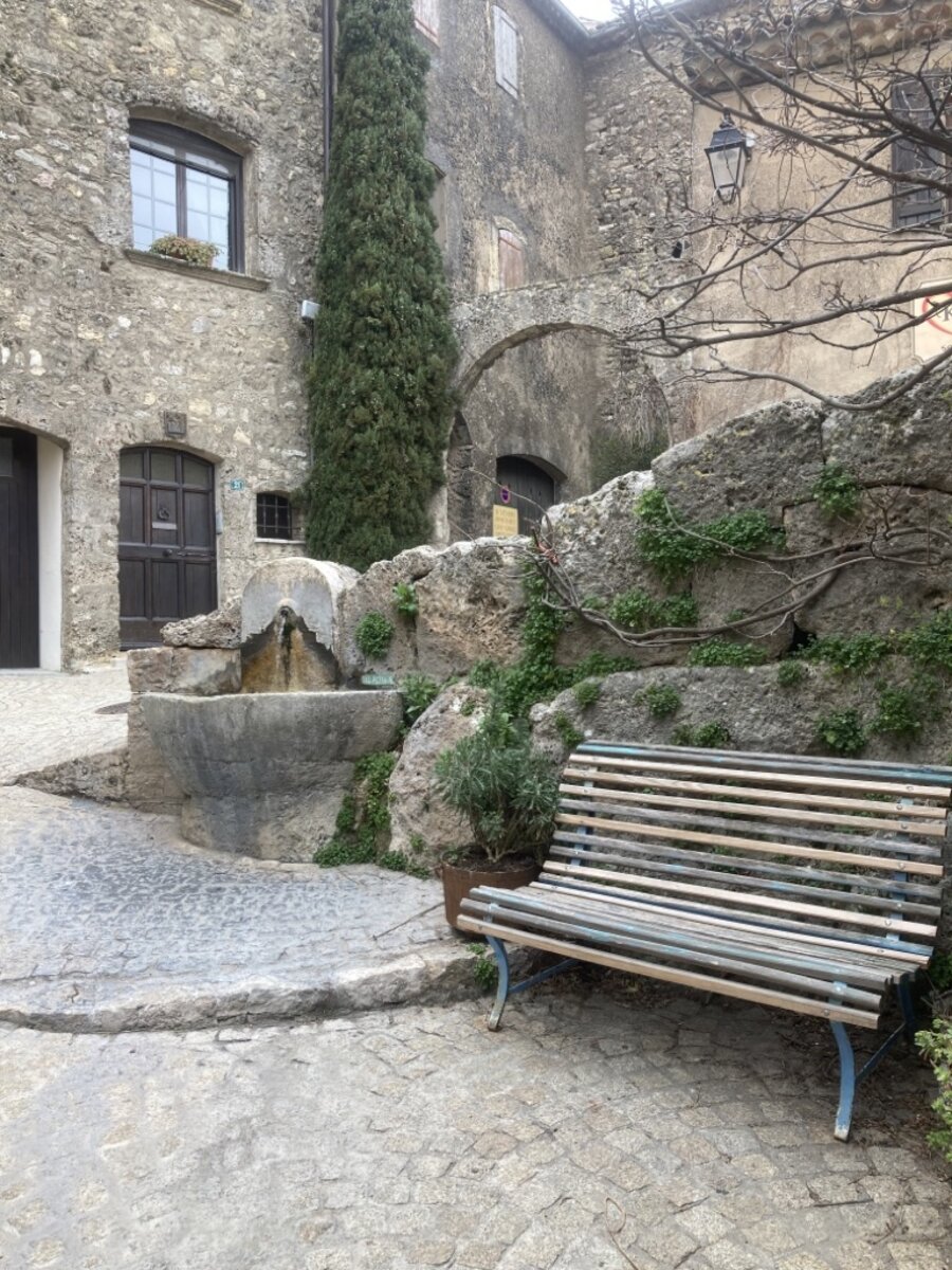 Photo Fontaine du vieux château