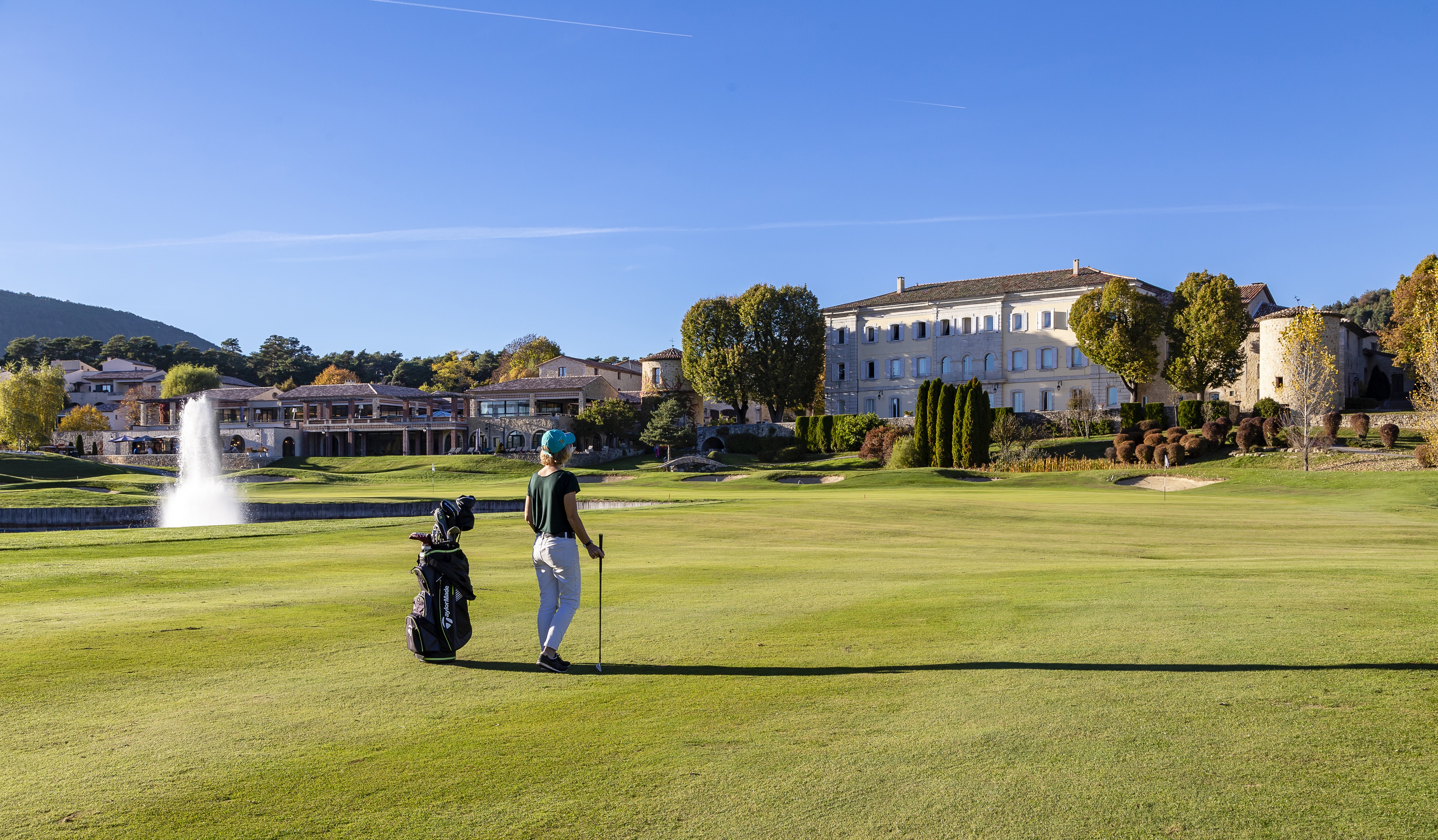 Vue du golf - Château de Taulane