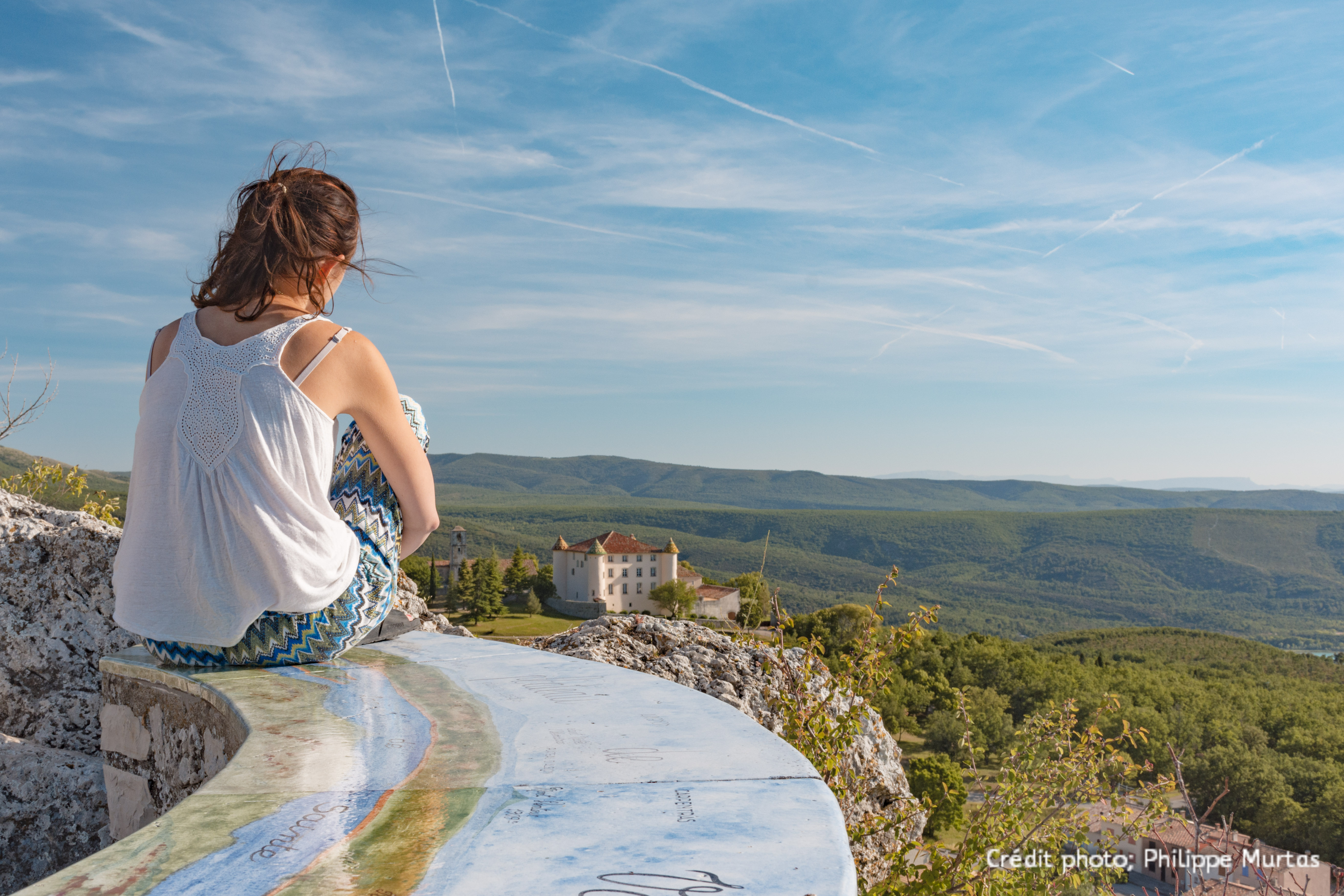 Table d'orientation et vue sur le châteu - Point de vue de la chapelle Saint-Pierre