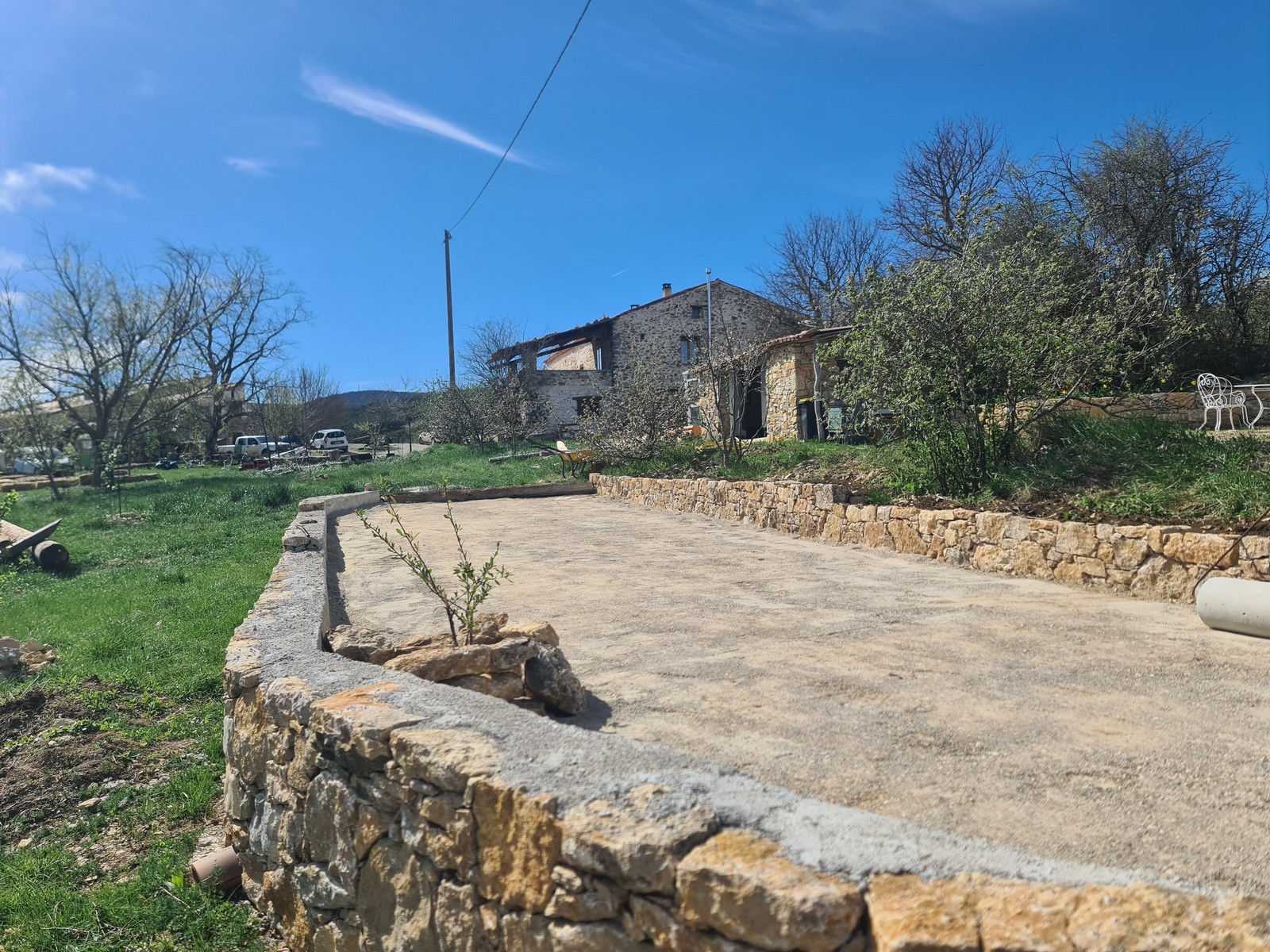 Vue générale terrain de boules - Camping  