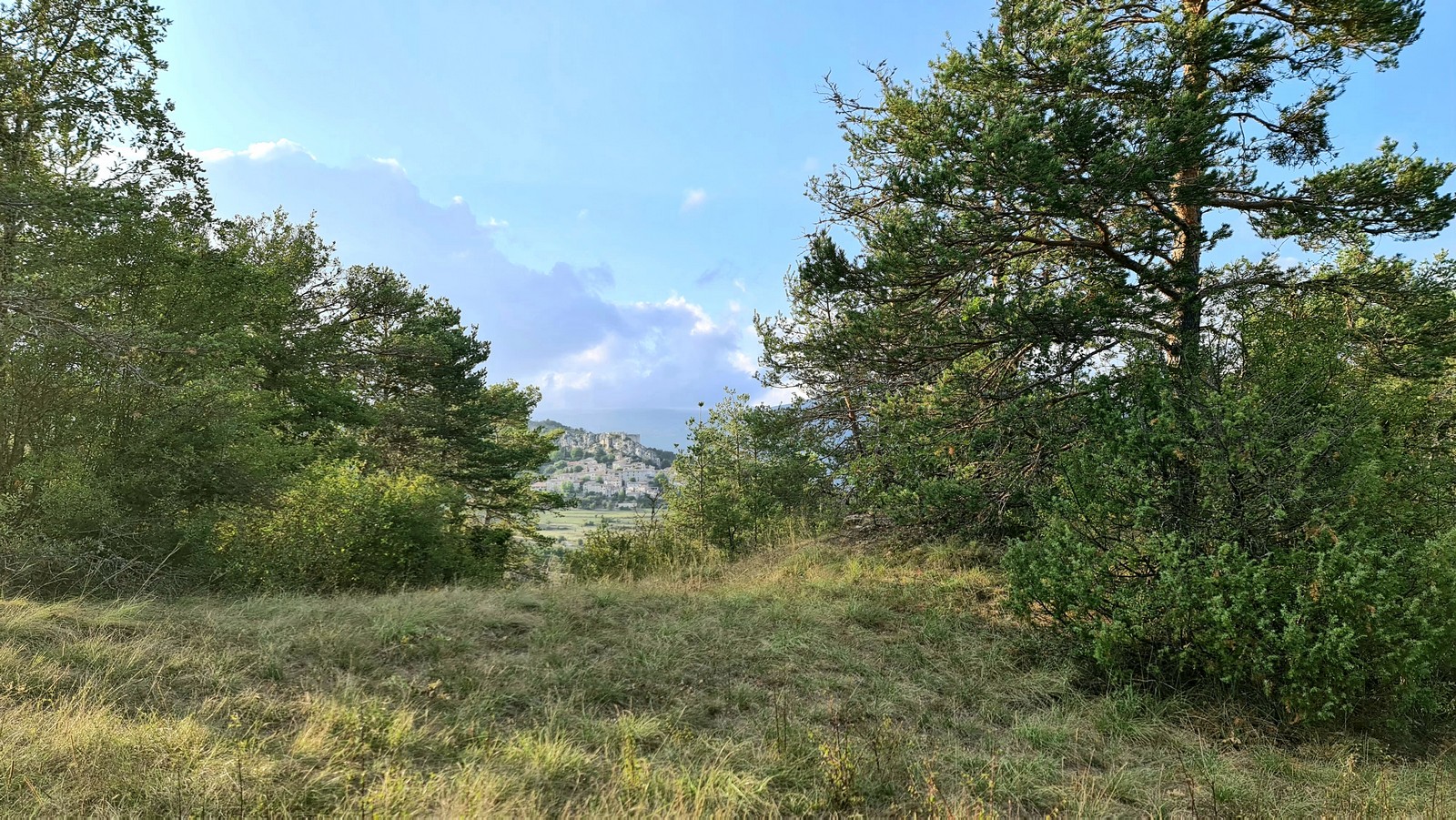 Vue sur le village - Camping à la Ferme 