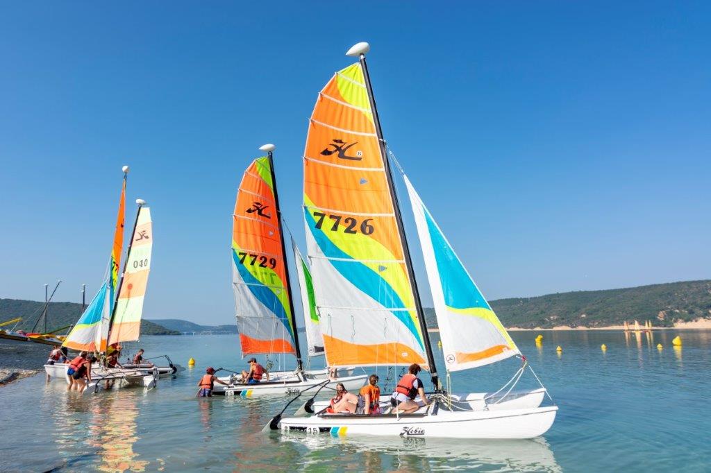 Sur le départ - Randonnée en catamaran