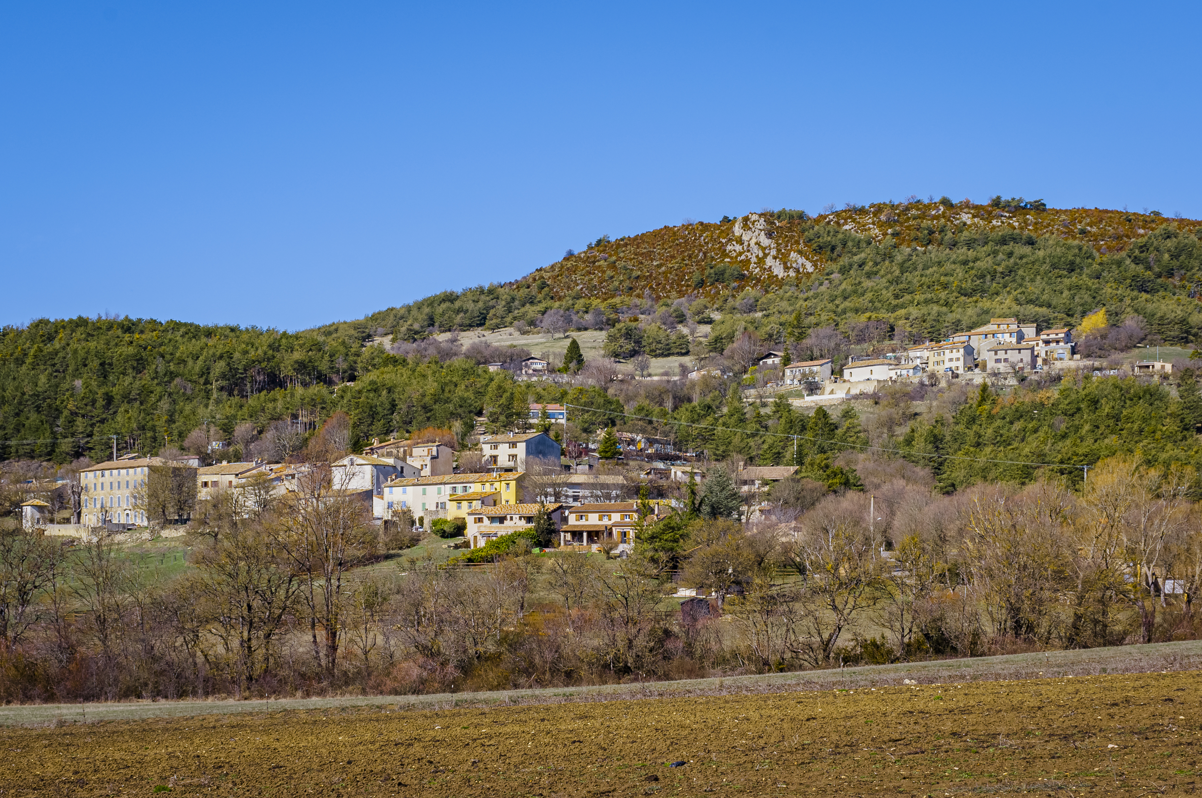 Vue sur Châteauvieux - Brenon - Châteauvieux - La Martre