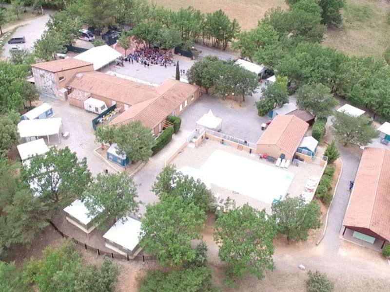 Vue générale - Camping Le Lac - Centre de Vacances et accueil de groupes_Bauduen