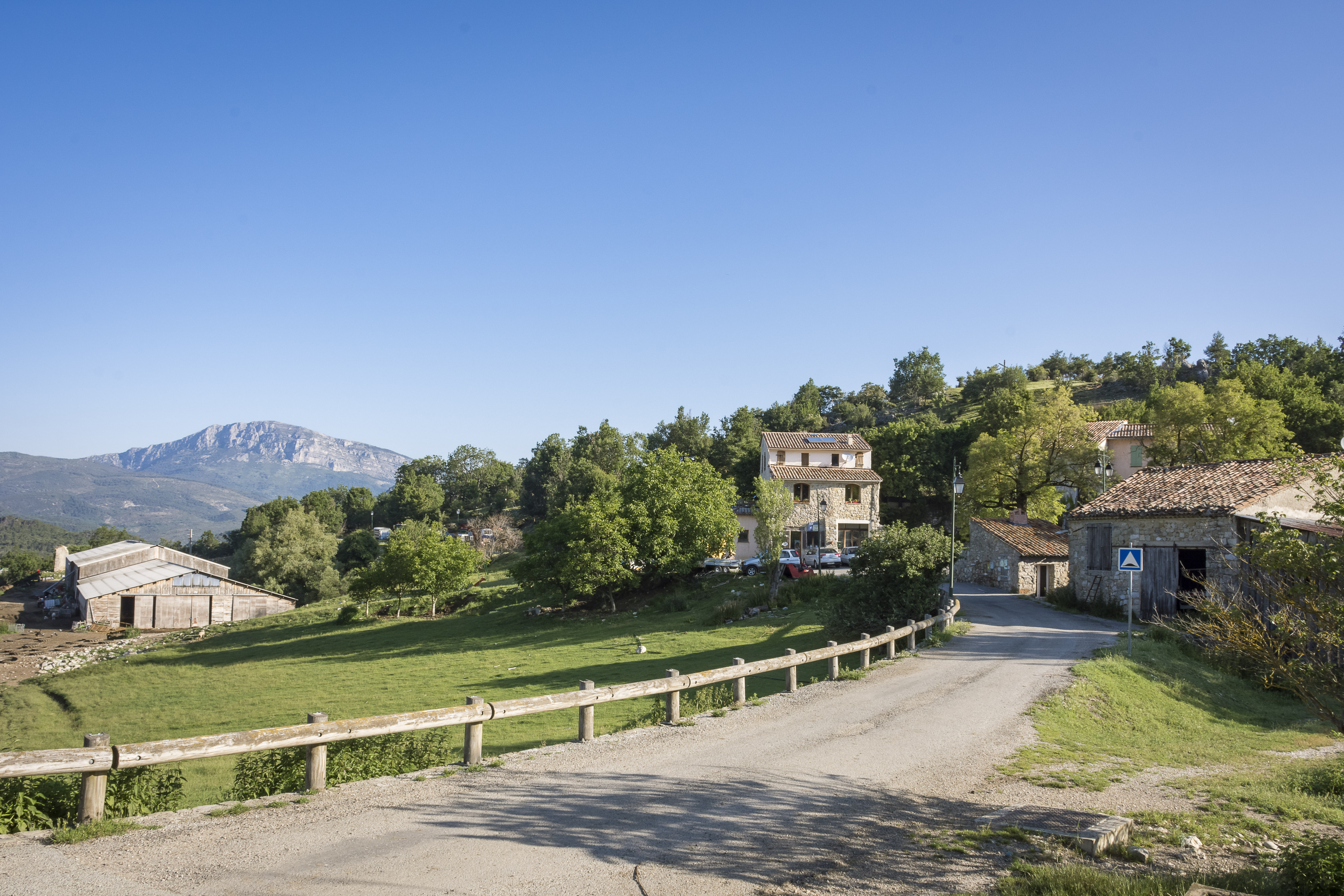 Vue sur le village - Boucle sur les hauteurs de Brenon