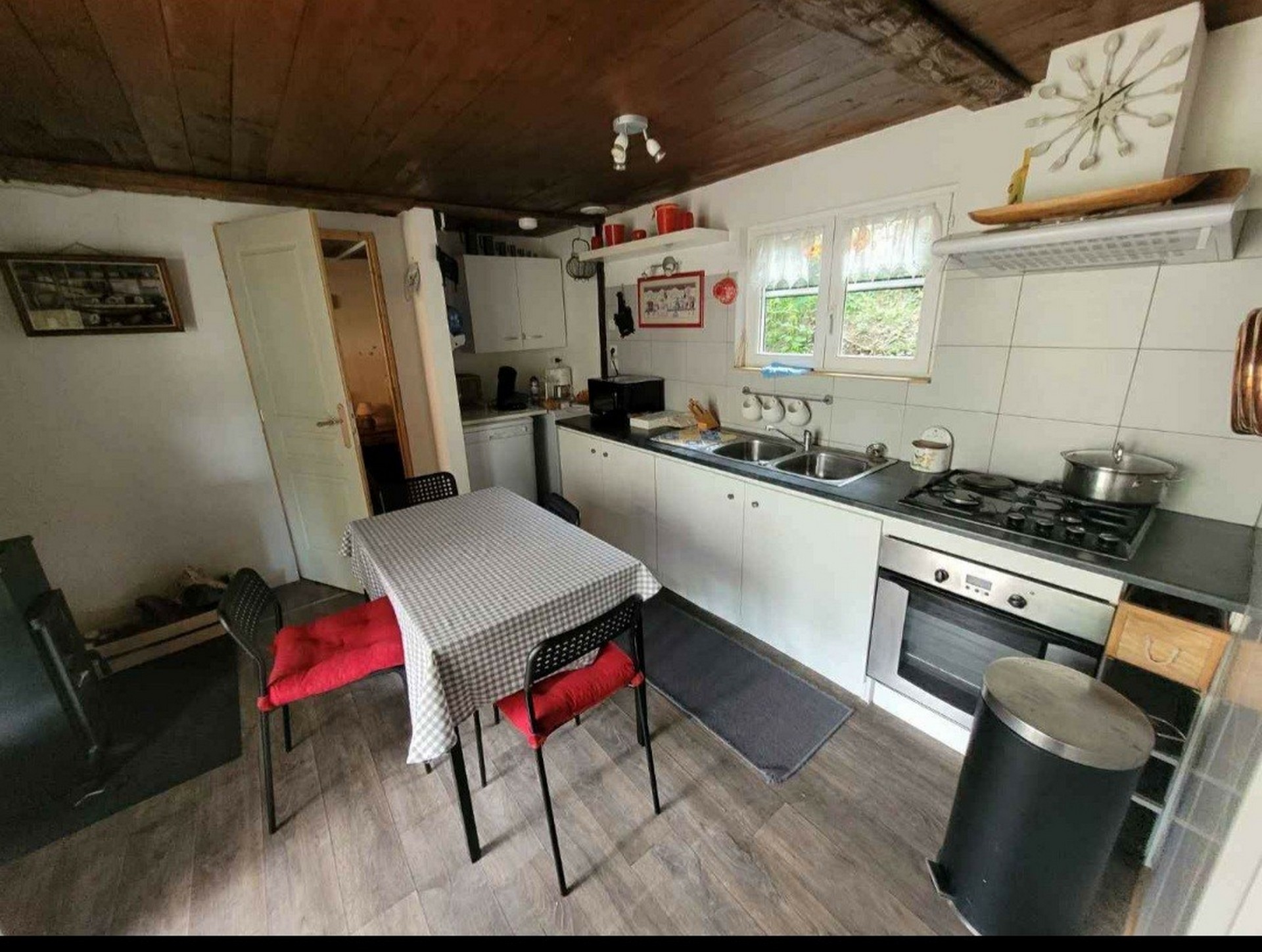 Cuisine / salle à manger - La maisonnette_Châteauvieux