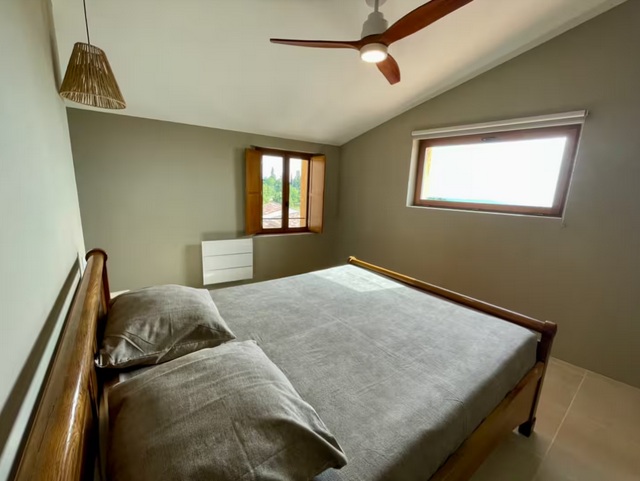 Chambre - Jolie maison de village vue lac