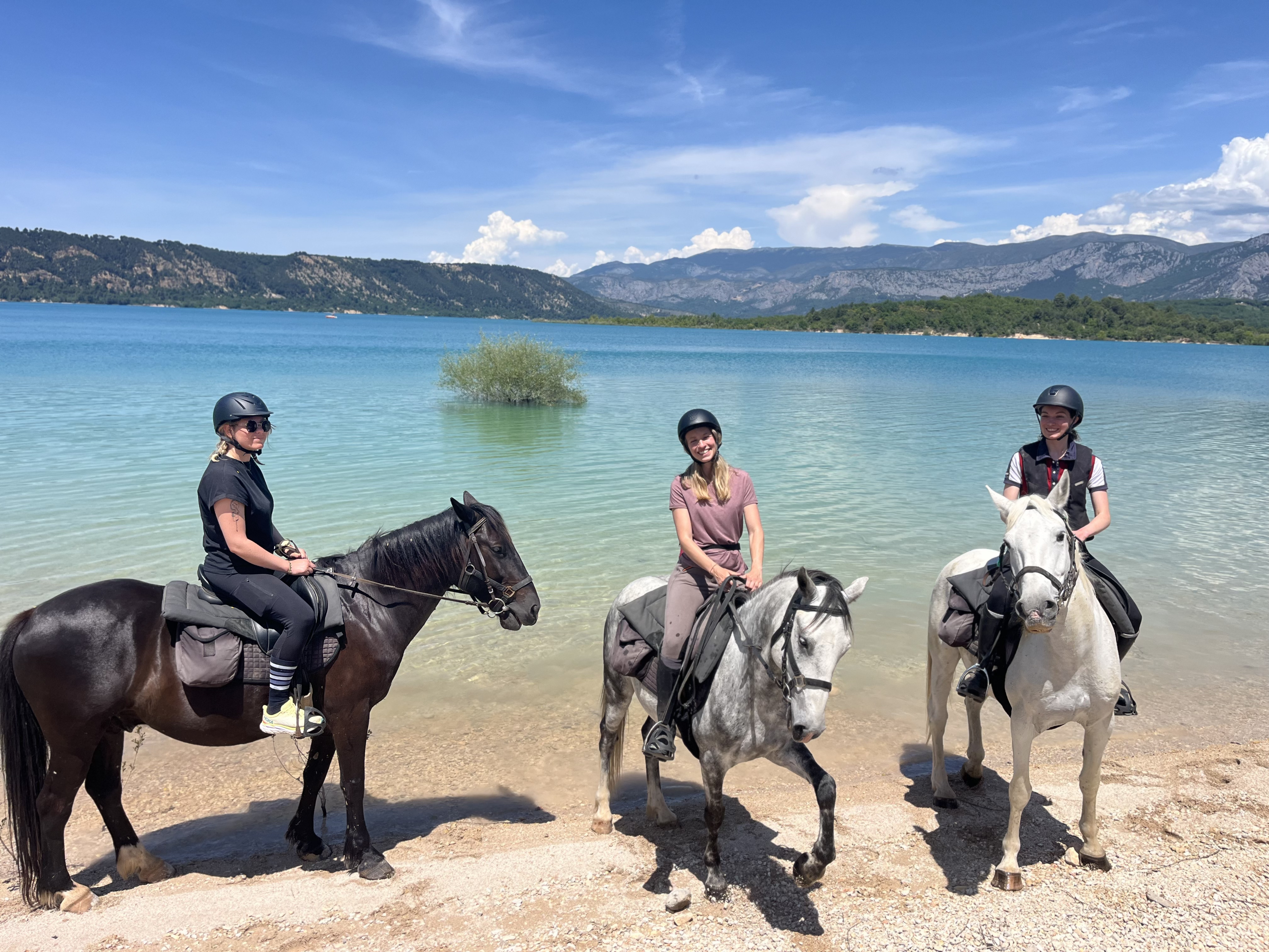 Au bord du lac - Sorties à cheval avec l'Ecrin du Lac