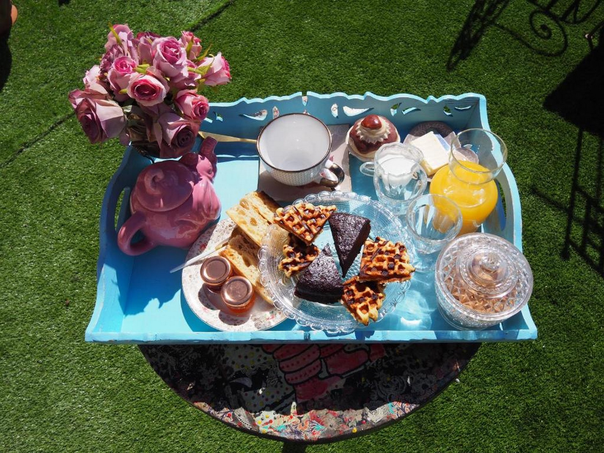 Petit déjeuner - Chez Eddy et Caro : Gîte La Bohème_Trigance