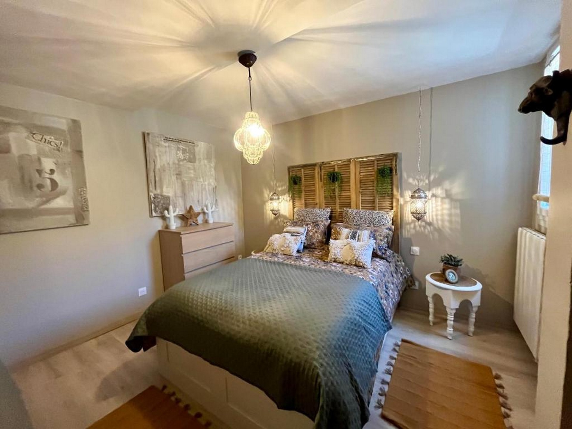 Chambre - Chez Eddy et Caro : Gîte La Bohème_Trigance