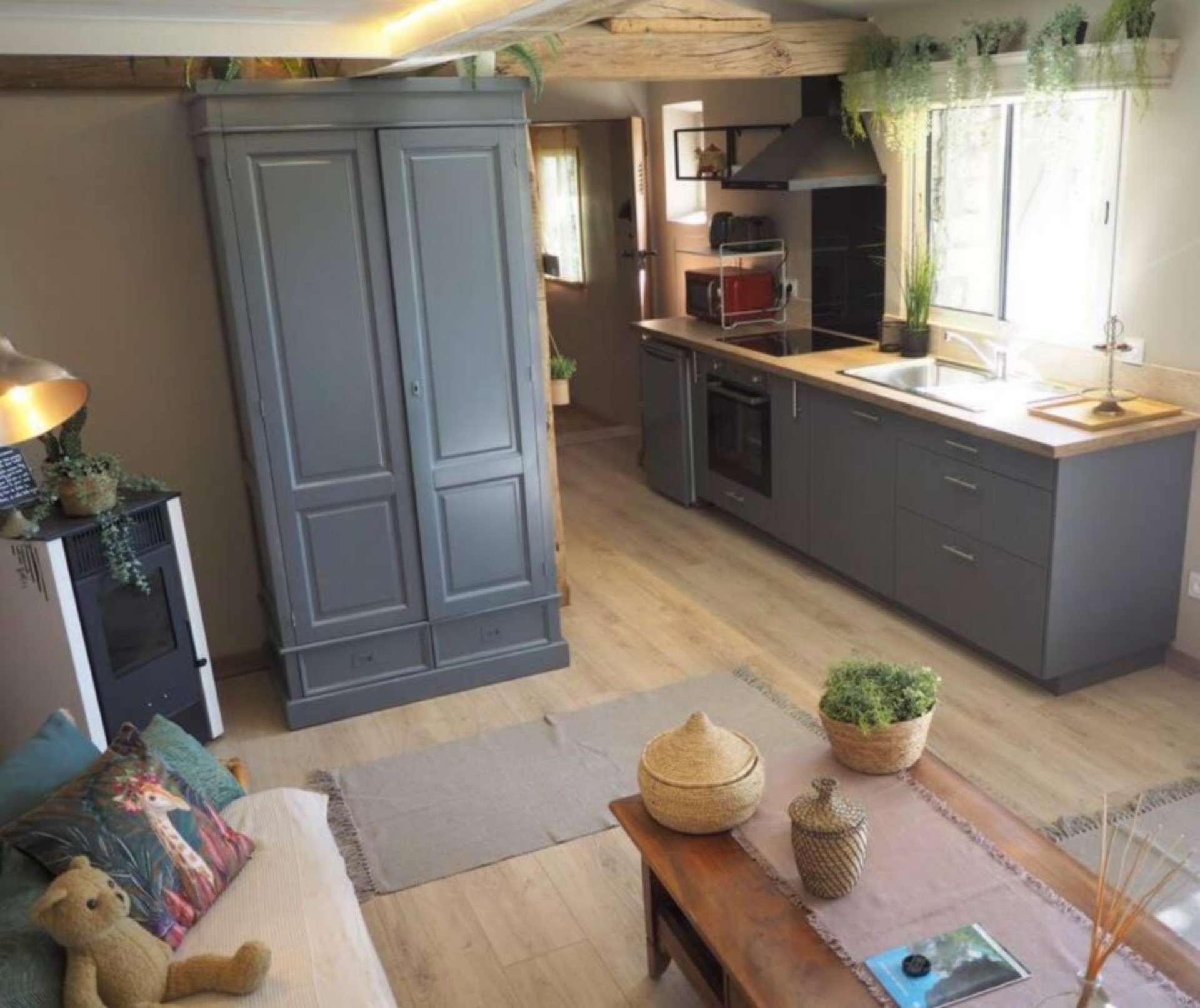 Coin cuisine - Chez Eddy et Caro : Gîte La Casita_Trigance