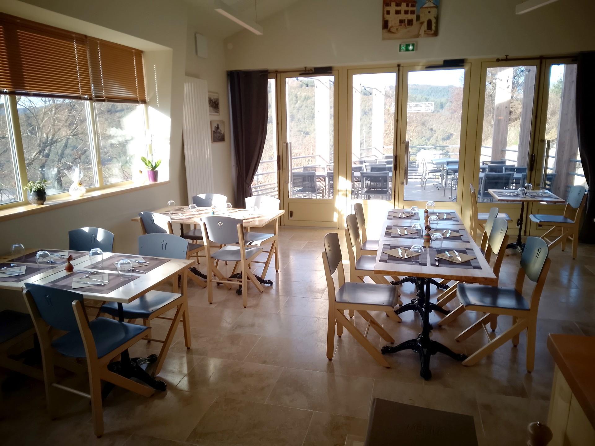 Salle donnant sur la terrasse - Le Méloco_La Martre
