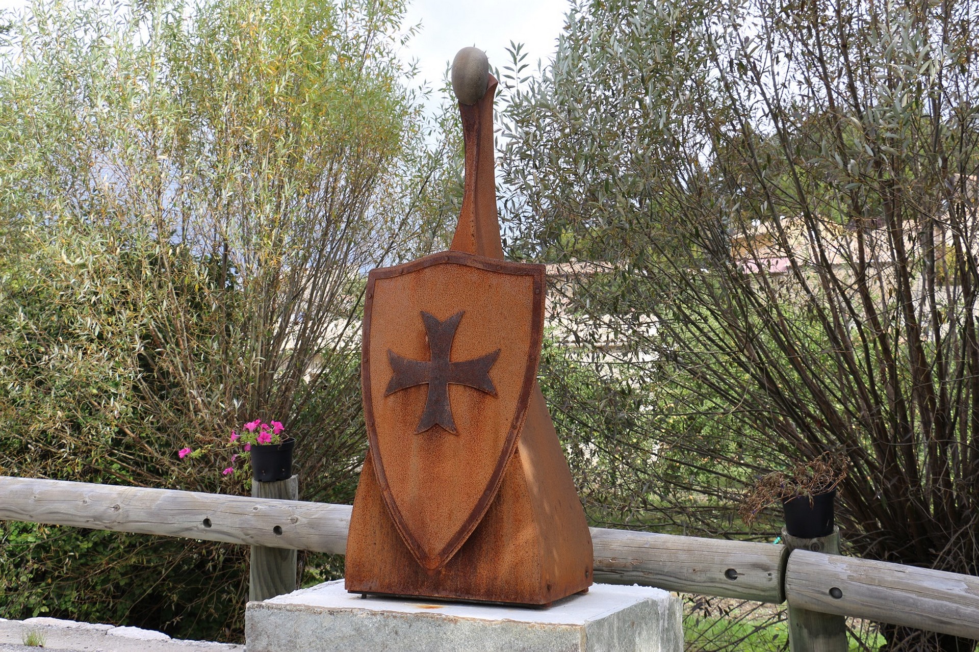 Sculpture Le Bourguet - La Route de l'Histoire et des Légendes