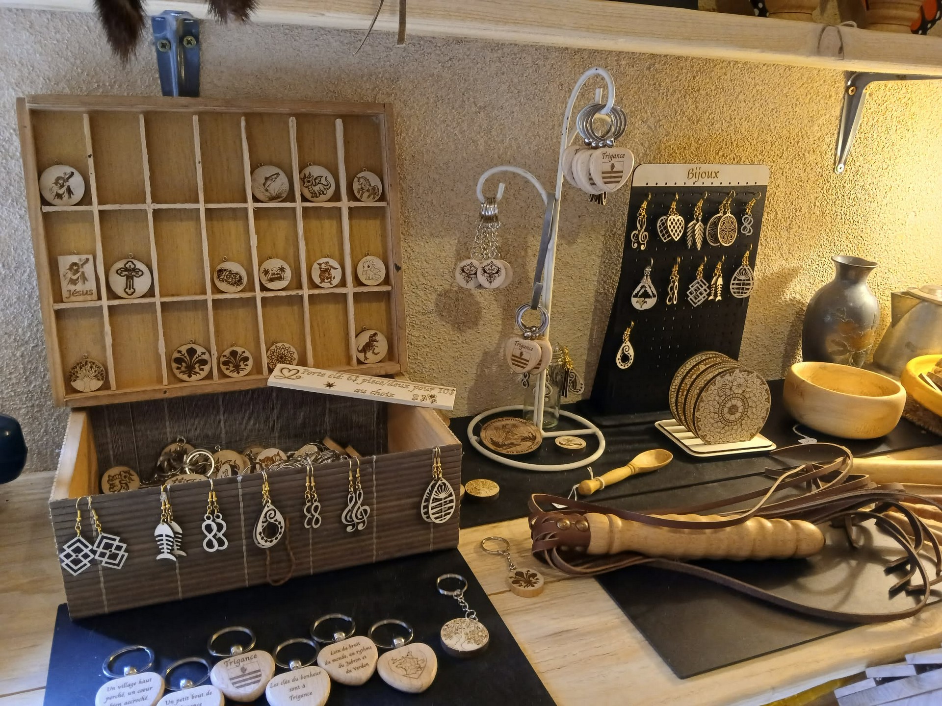 Créations uniques - L'atelier des Rondins_Trigance